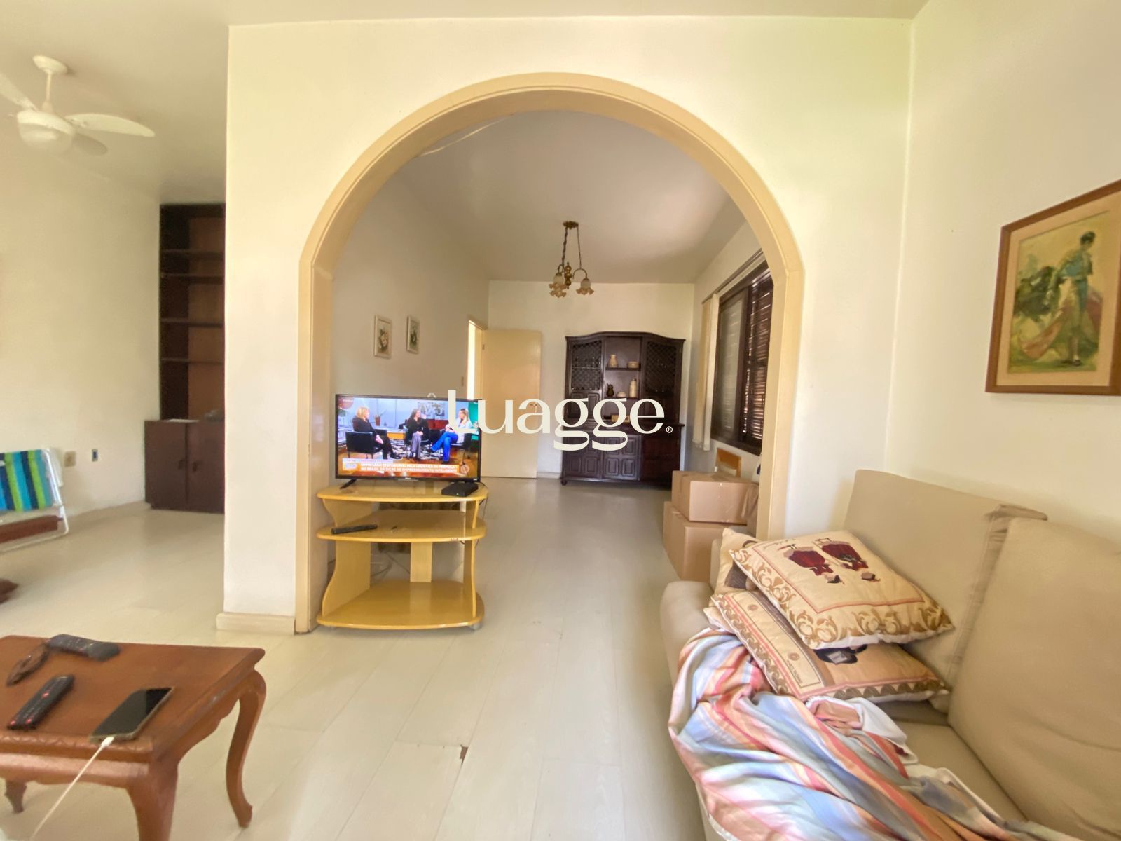 Casa à venda com 3 quartos, 222m² - Foto 3