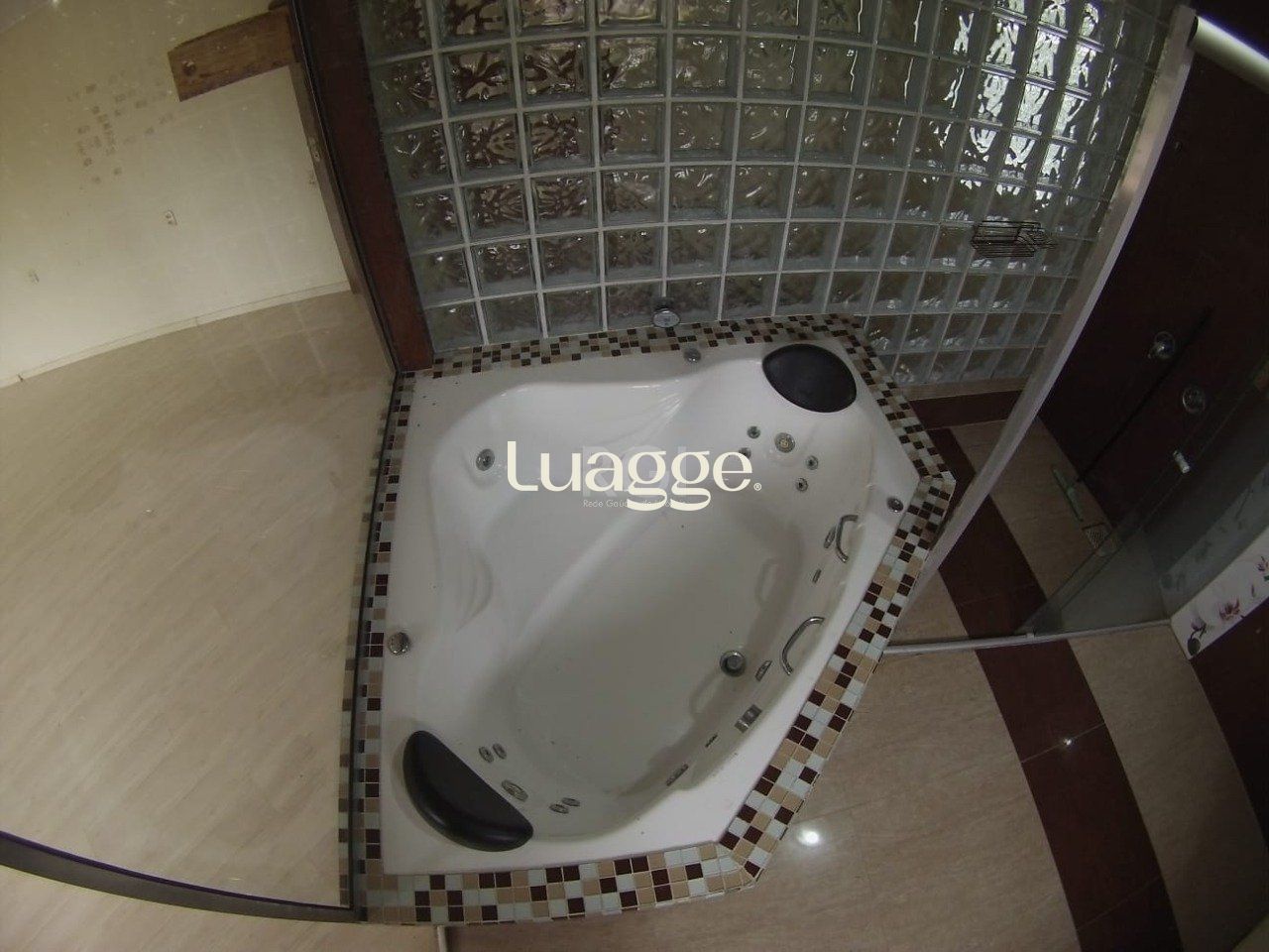 Casa à venda com 5 quartos, 232m² - Foto 27