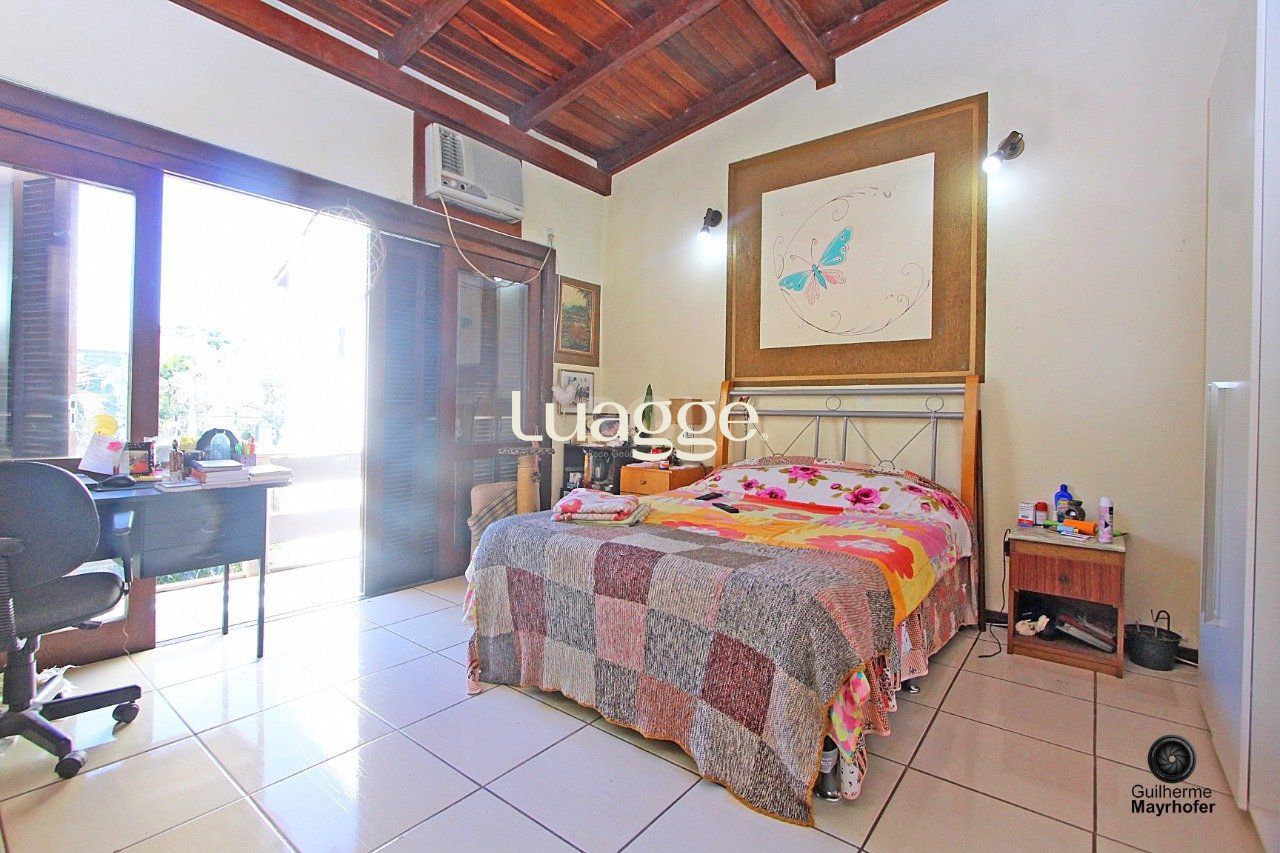 Casa à venda com 4 quartos, 248m² - Foto 19