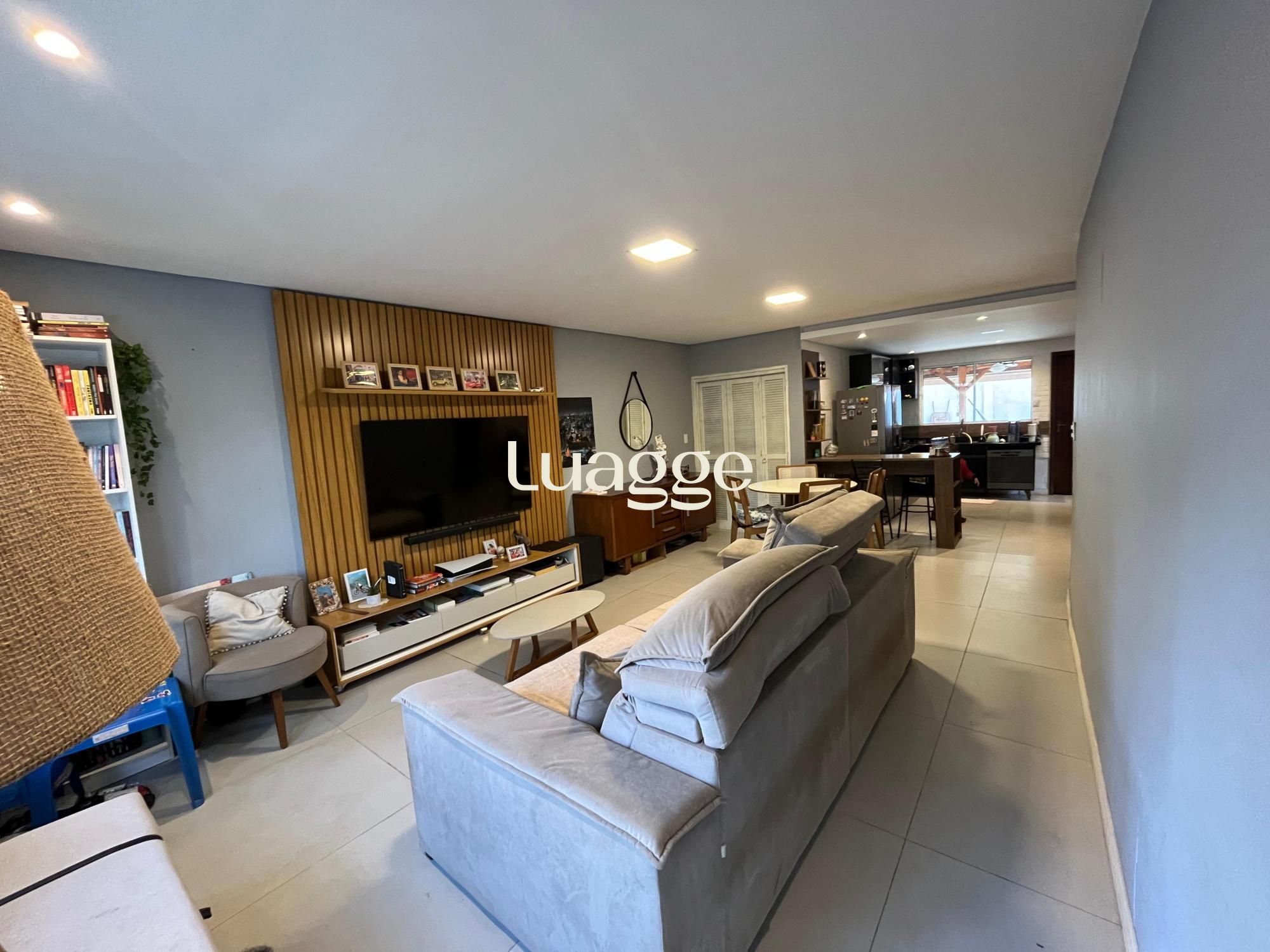 Casa à venda com 2 quartos, 137m² - Foto 1