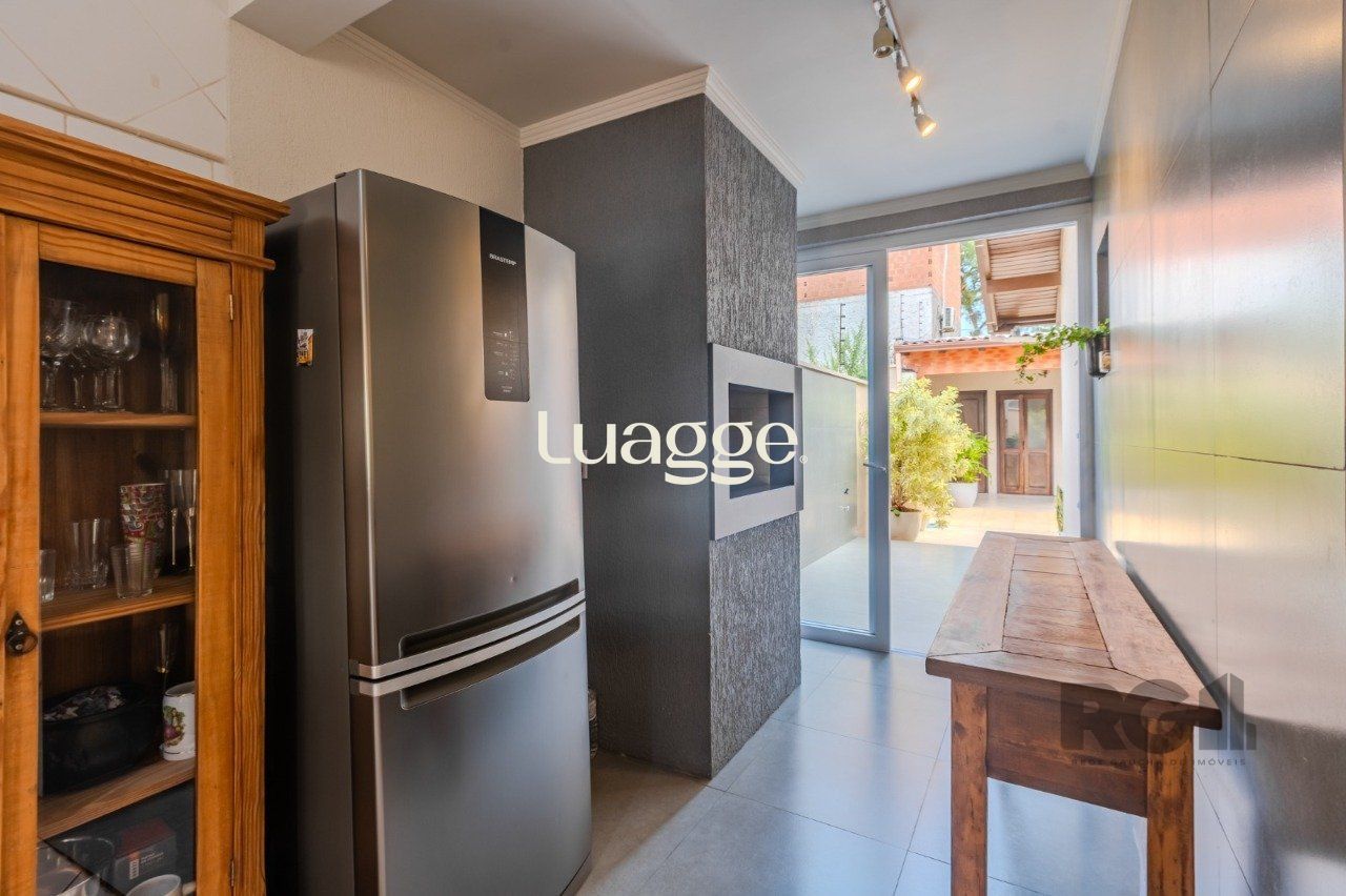 Casa à venda com 3 quartos, 216m² - Foto 6