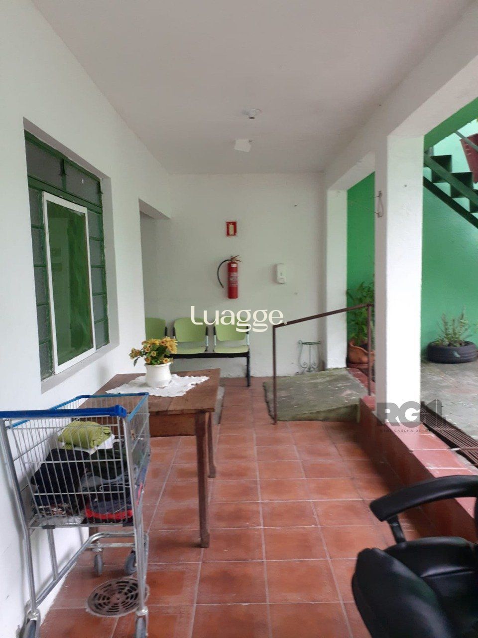 Casa à venda com 4 quartos, 184m² - Foto 1