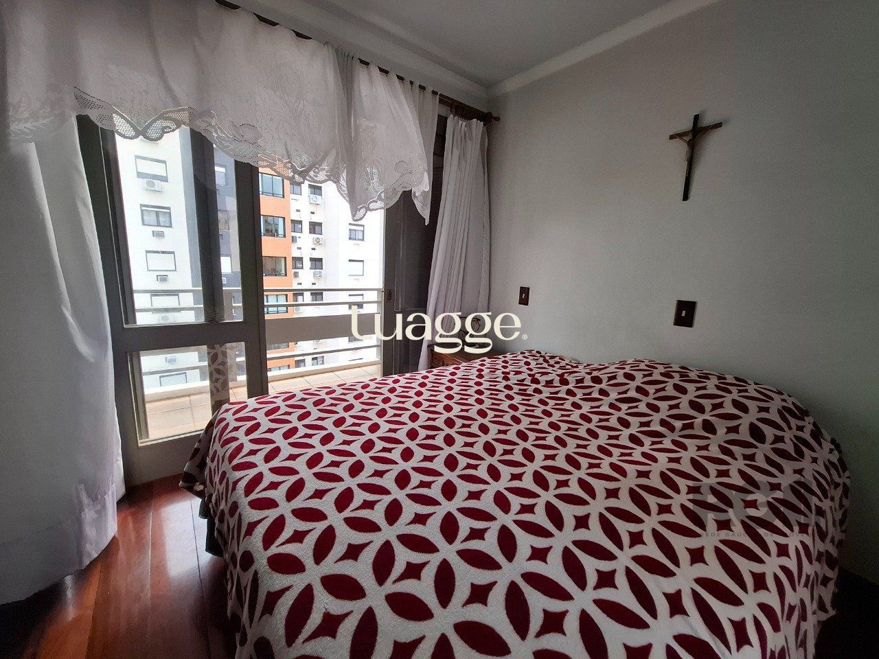 Casa à venda com 4 quartos, 300m² - Foto 18