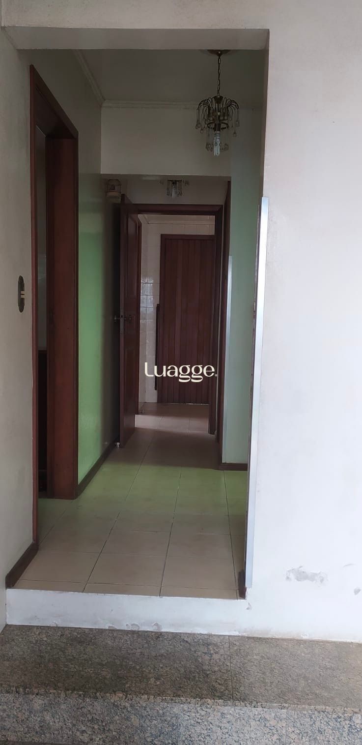 Casa à venda com 4 quartos, 352m² - Foto 27