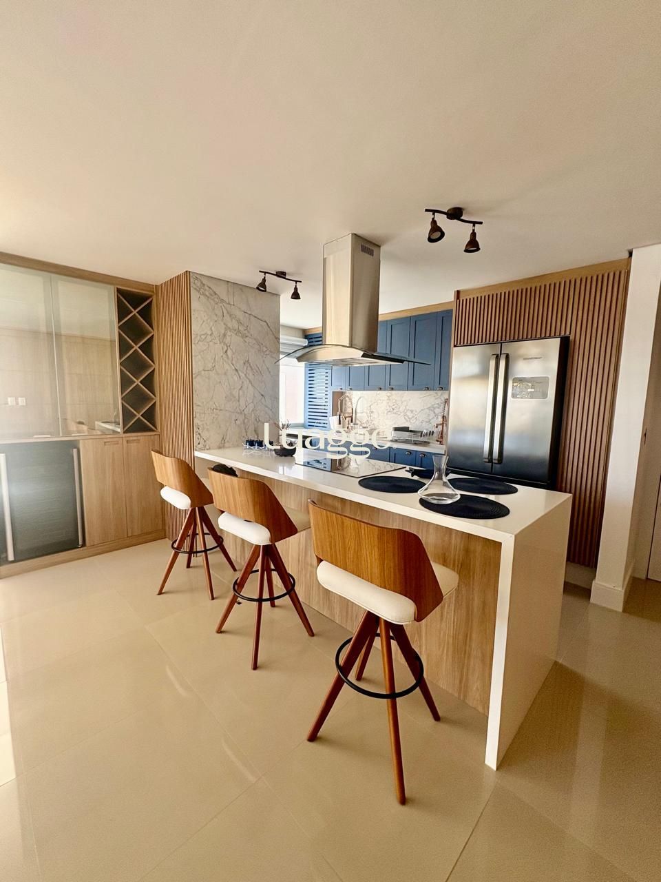 Apartamento à venda com 2 quartos, 85m² - Foto 4