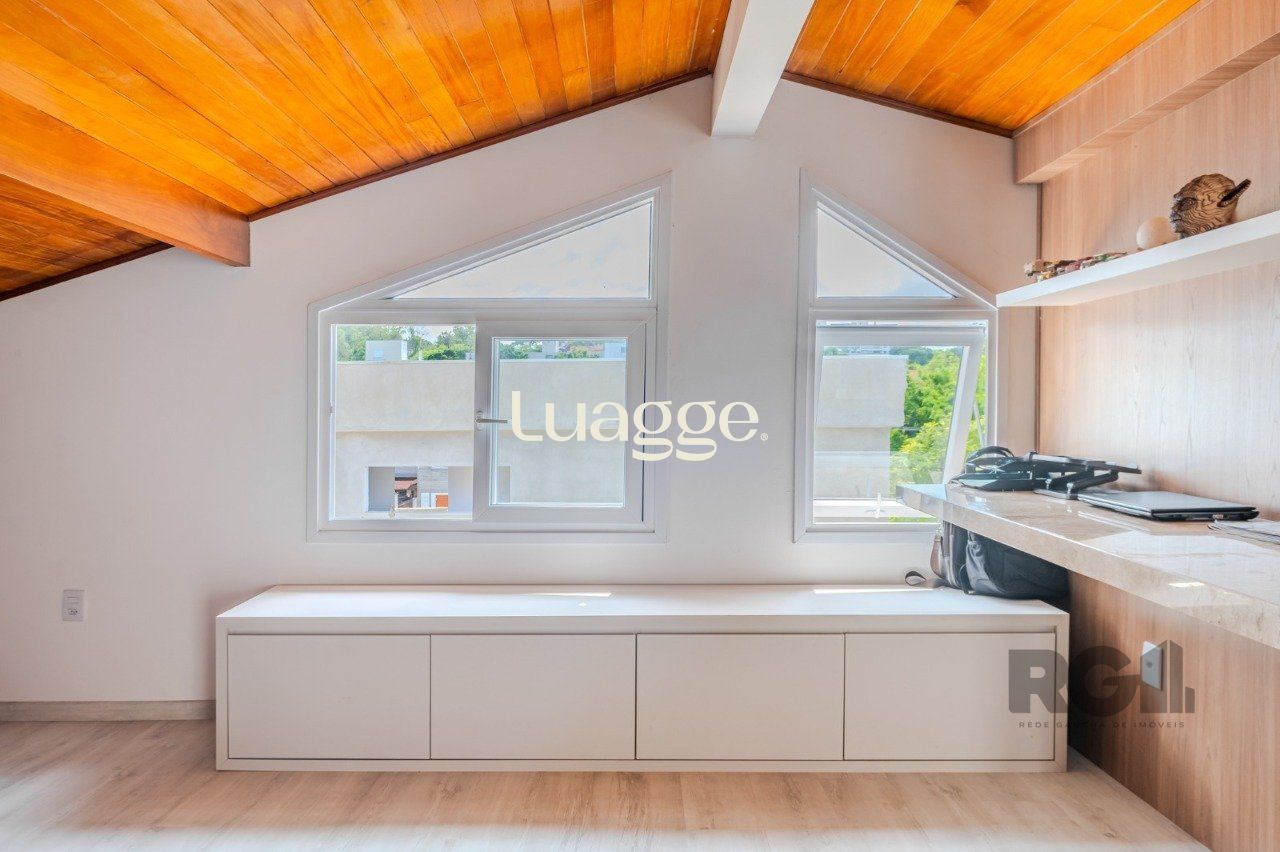 Casa à venda com 3 quartos, 216m² - Foto 10