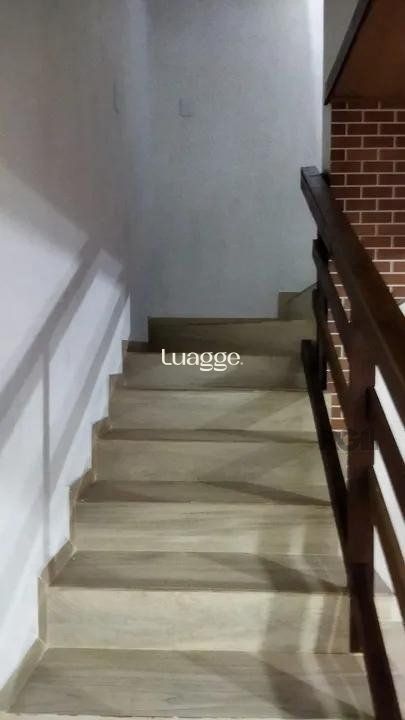 Casa à venda com 3 quartos, 68m² - Foto 10
