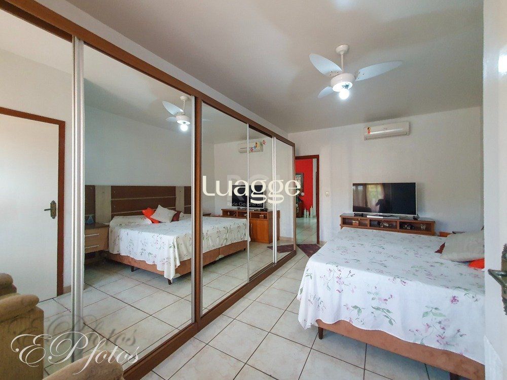 Casa à venda com 5 quartos, 297m² - Foto 7