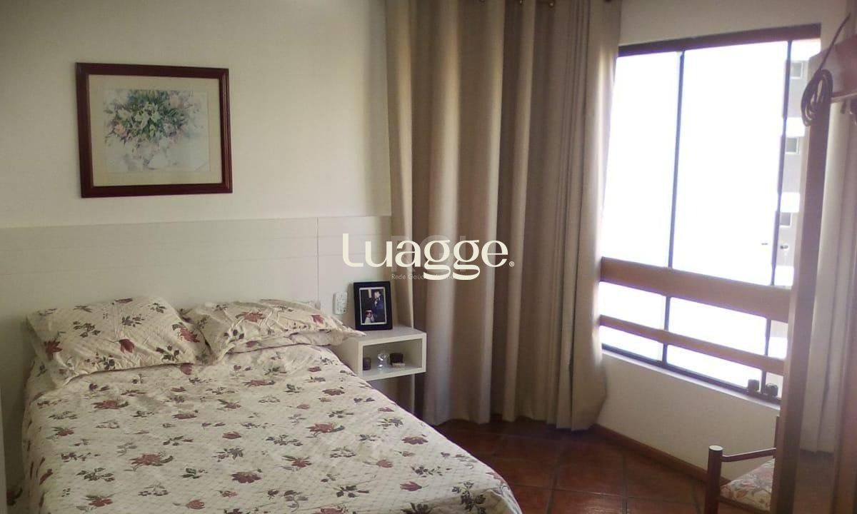 Apartamento à venda com 3 quartos, 143m² - Foto 2