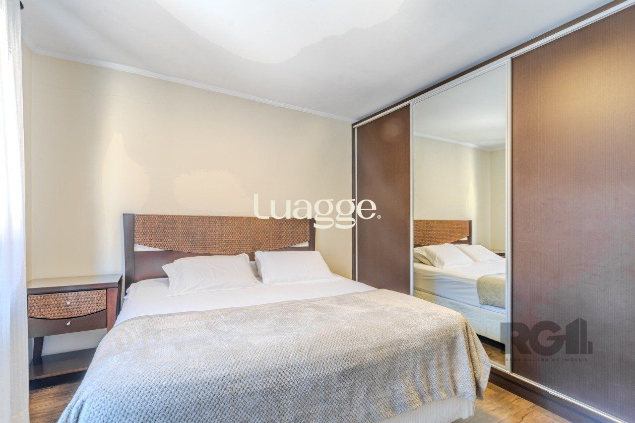 Casa à venda com 3 quartos, 216m² - Foto 15