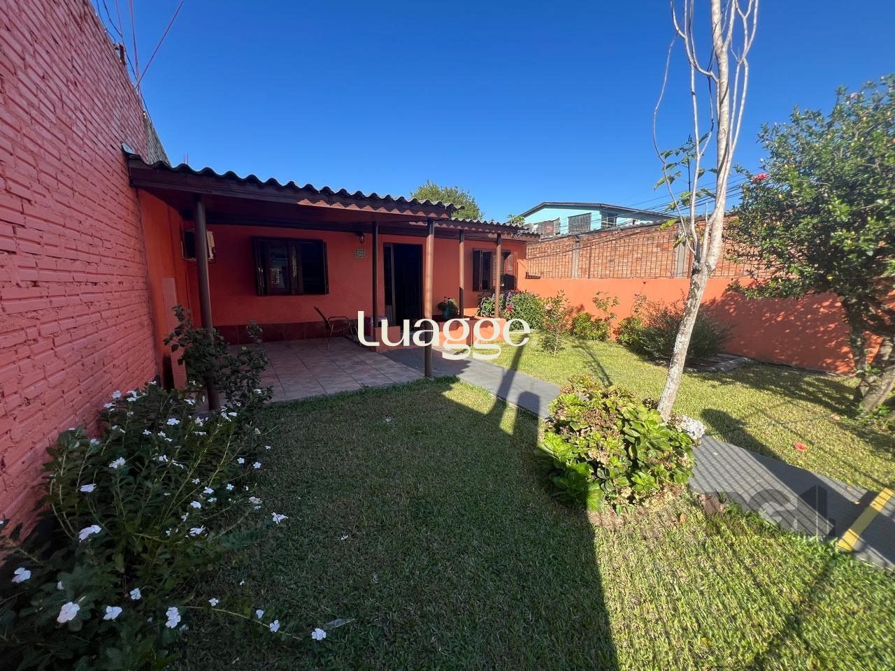 Casa à venda com 2 quartos, 121m² - Foto 1