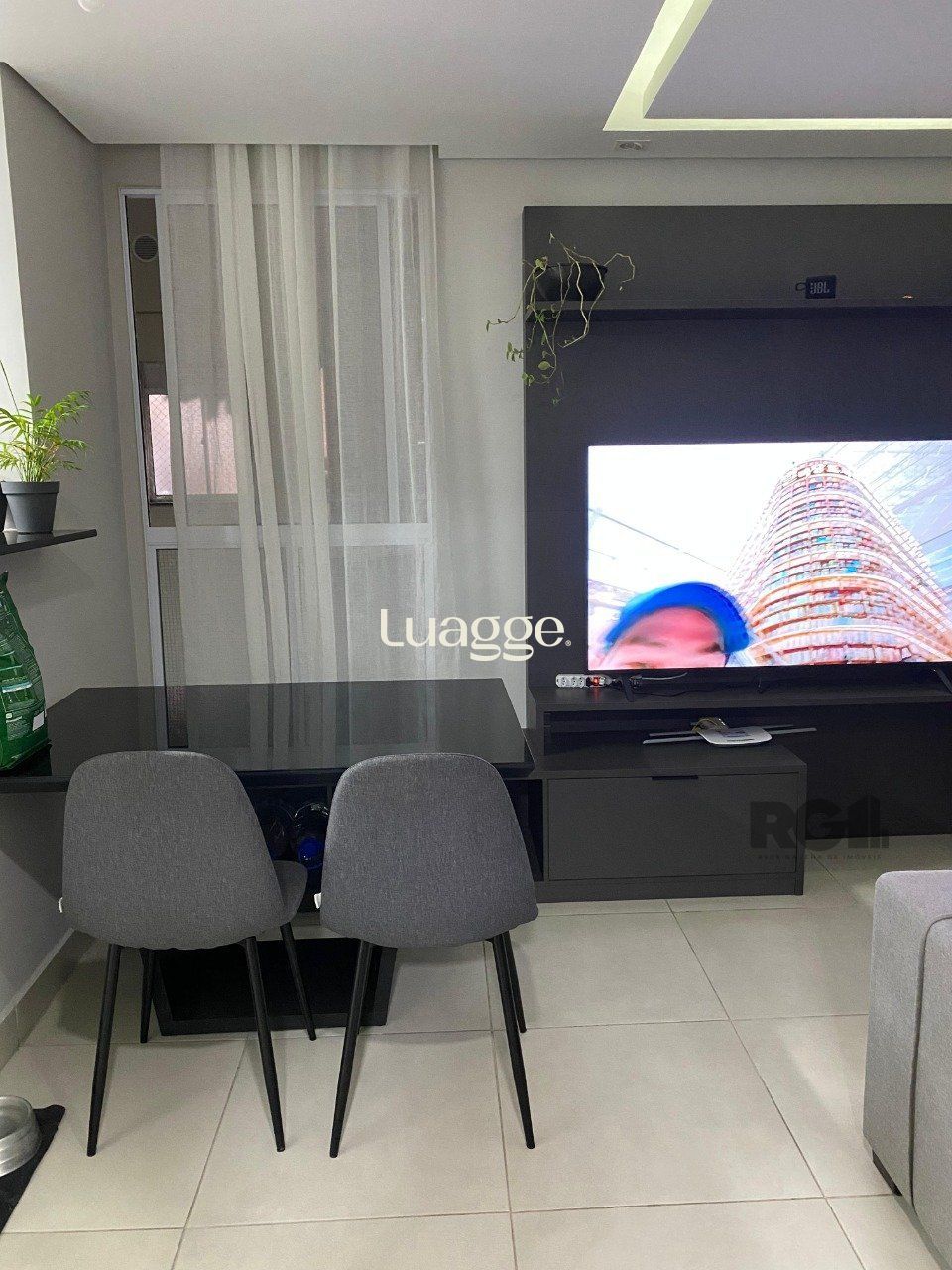 Apartamento à venda com 2 quartos, 42m² - Foto 2