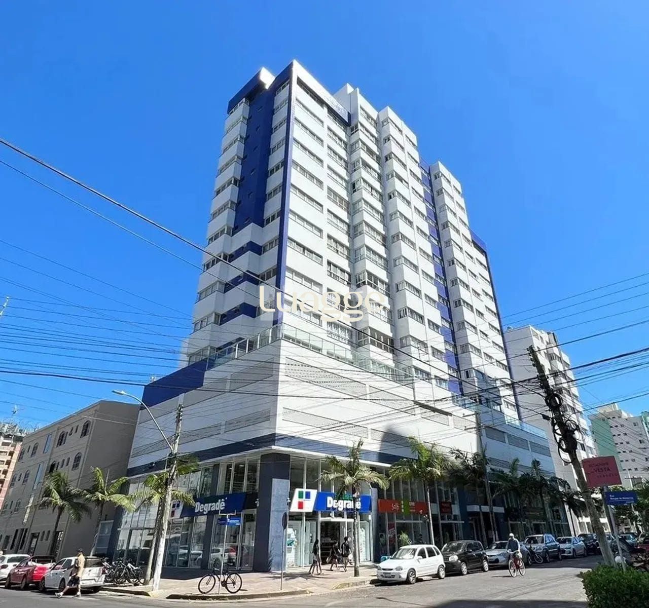 Apartamento à venda com 3 quartos, 104m² - Foto 1