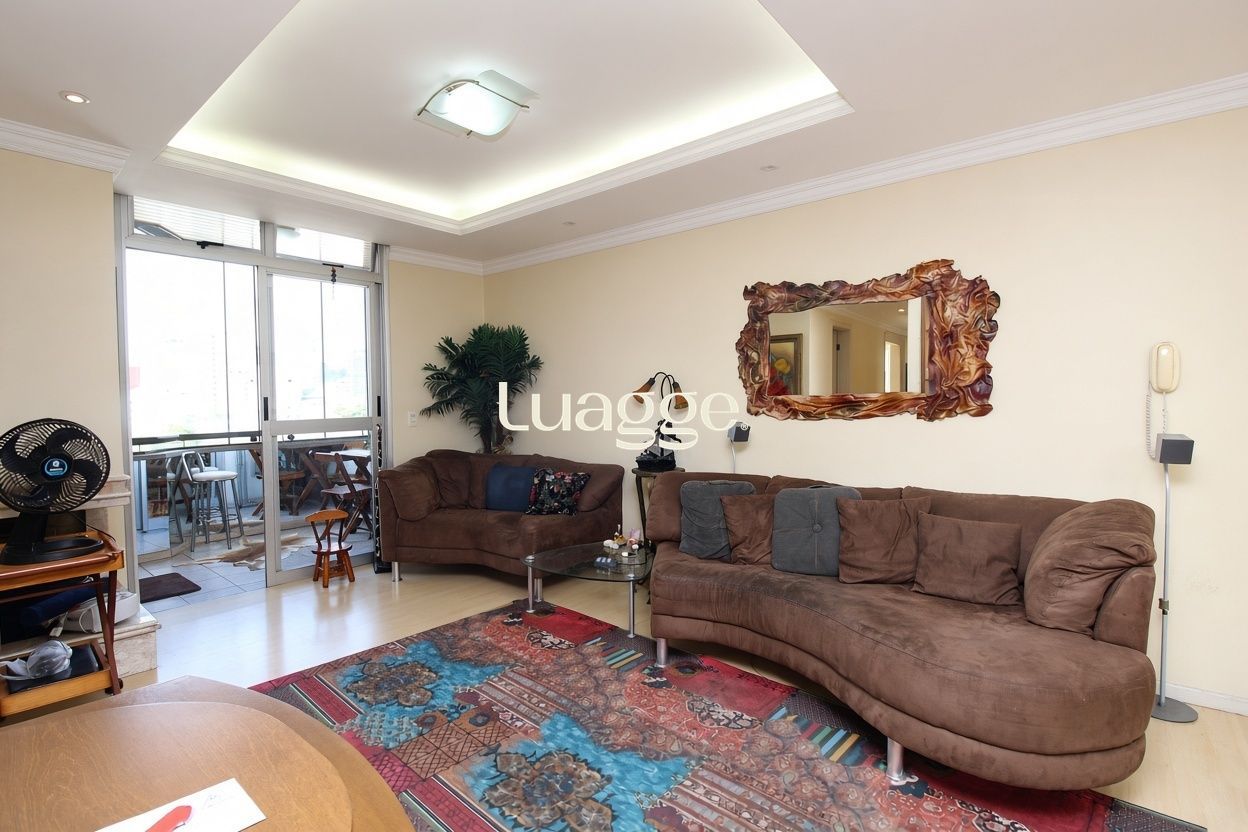 Apartamento 2 Quartos sendo com suíte Bairro Floresta Porto Alegre