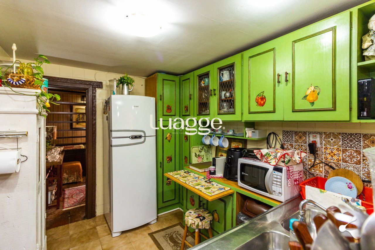 Casa de Condomínio à venda com 4 quartos, 233m² - Foto 33