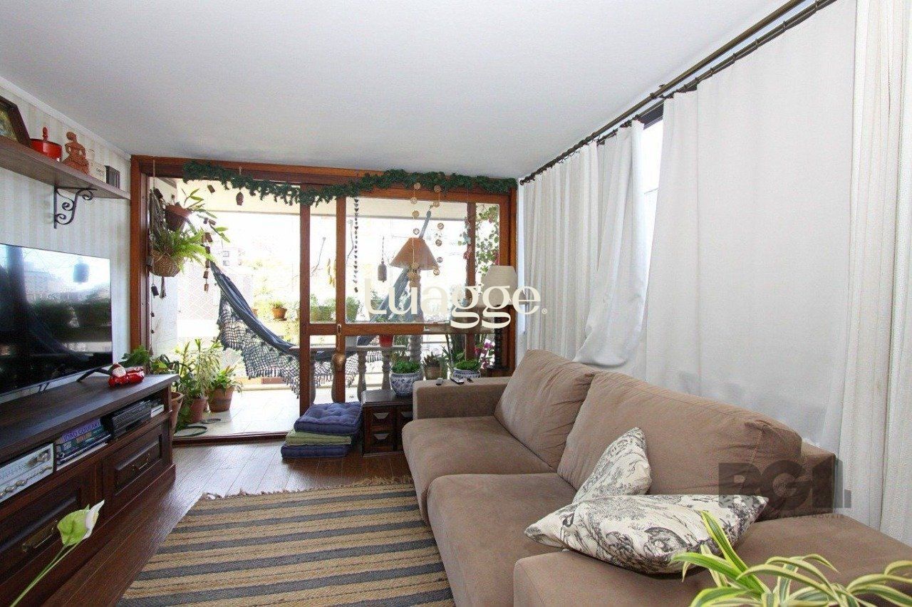 Apartamento à venda com 3 quartos, 169m² - Foto 2