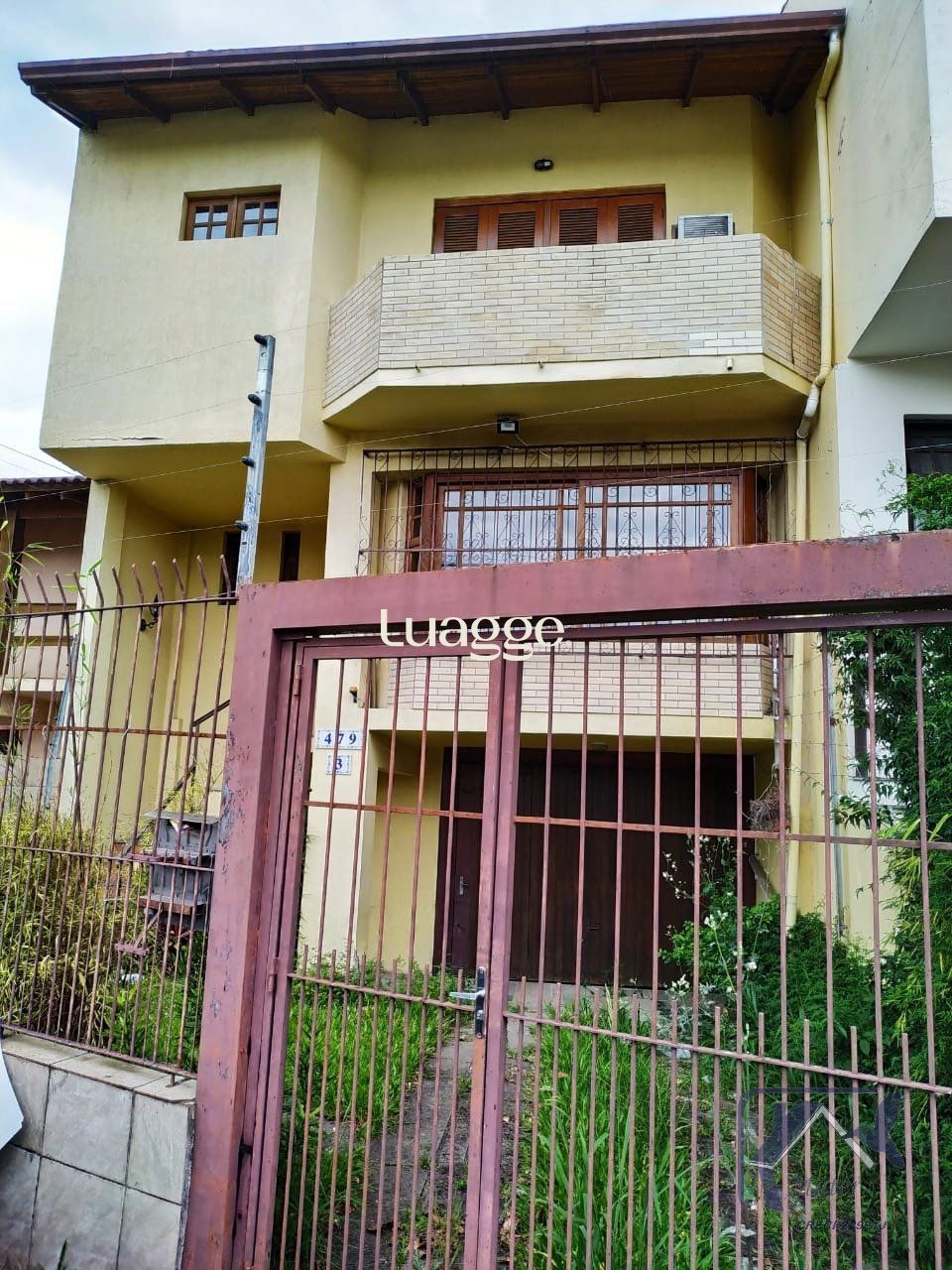 Casa à venda com 3 quartos, 219m² - Foto 1