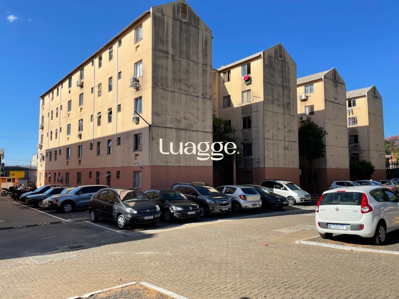 Apartamento Térreo com 02 quartos 01 vaga no Bairro Mário Quintana Porto Alegre