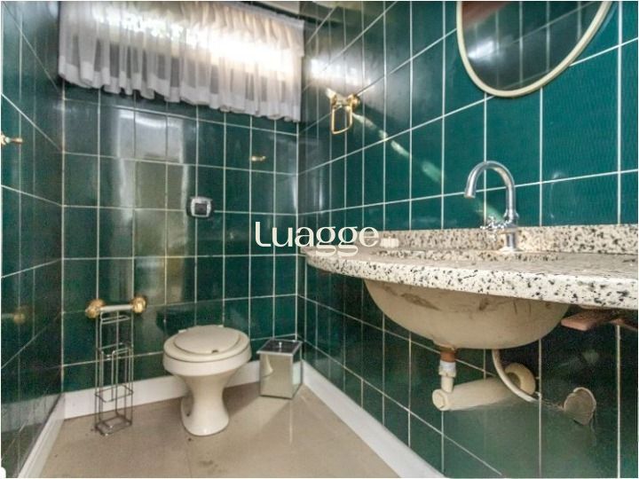 Casa de Condomínio à venda com 3 quartos, 352m² - Foto 2