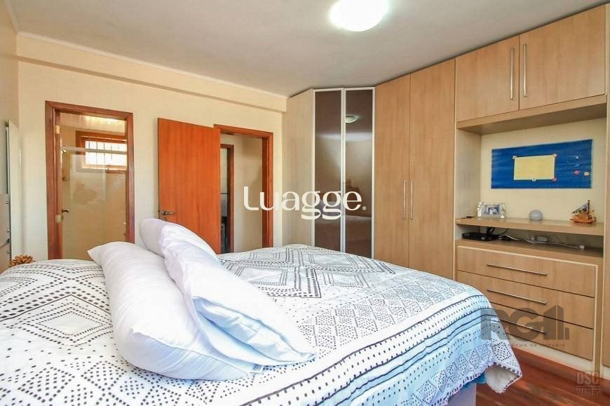Casa à venda com 3 quartos, 207m² - Foto 8