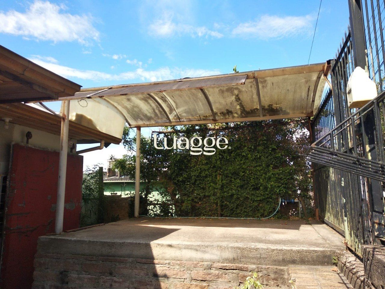 Casa à venda com 2 quartos, 696m² - Foto 1