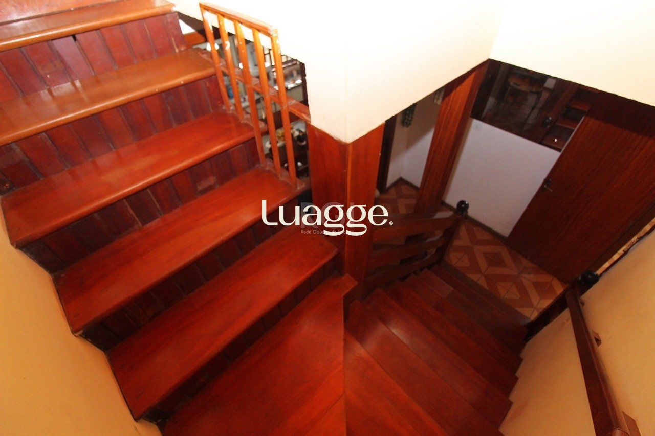 Casa à venda com 3 quartos, 340m² - Foto 35