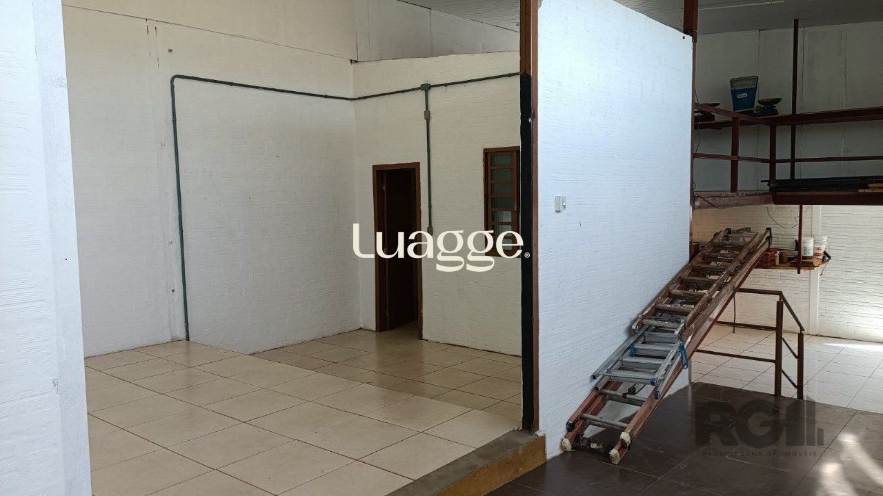 Casa à venda com 2 quartos, 149m² - Foto 3