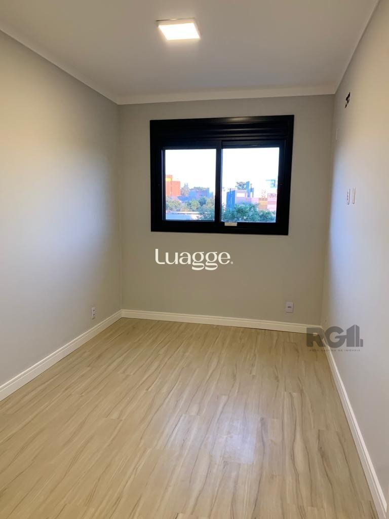 Casa à venda com 3 quartos, 234m² - Foto 7