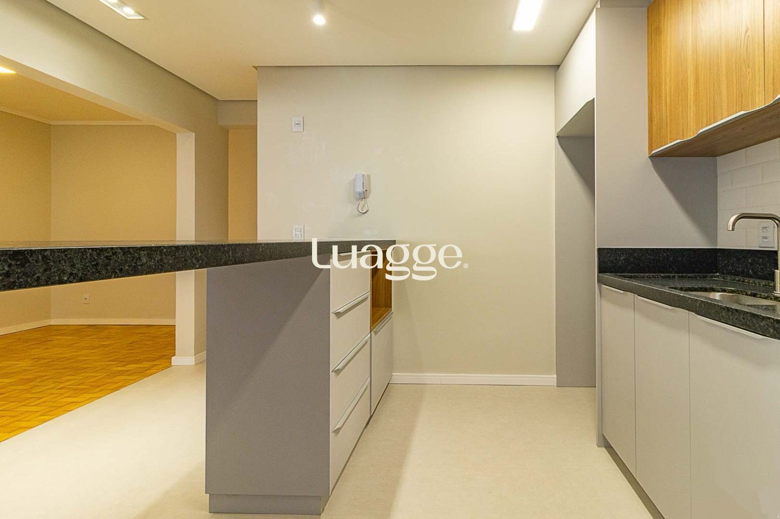 Apartamento à venda com 2 quartos, 76m² - Foto 3