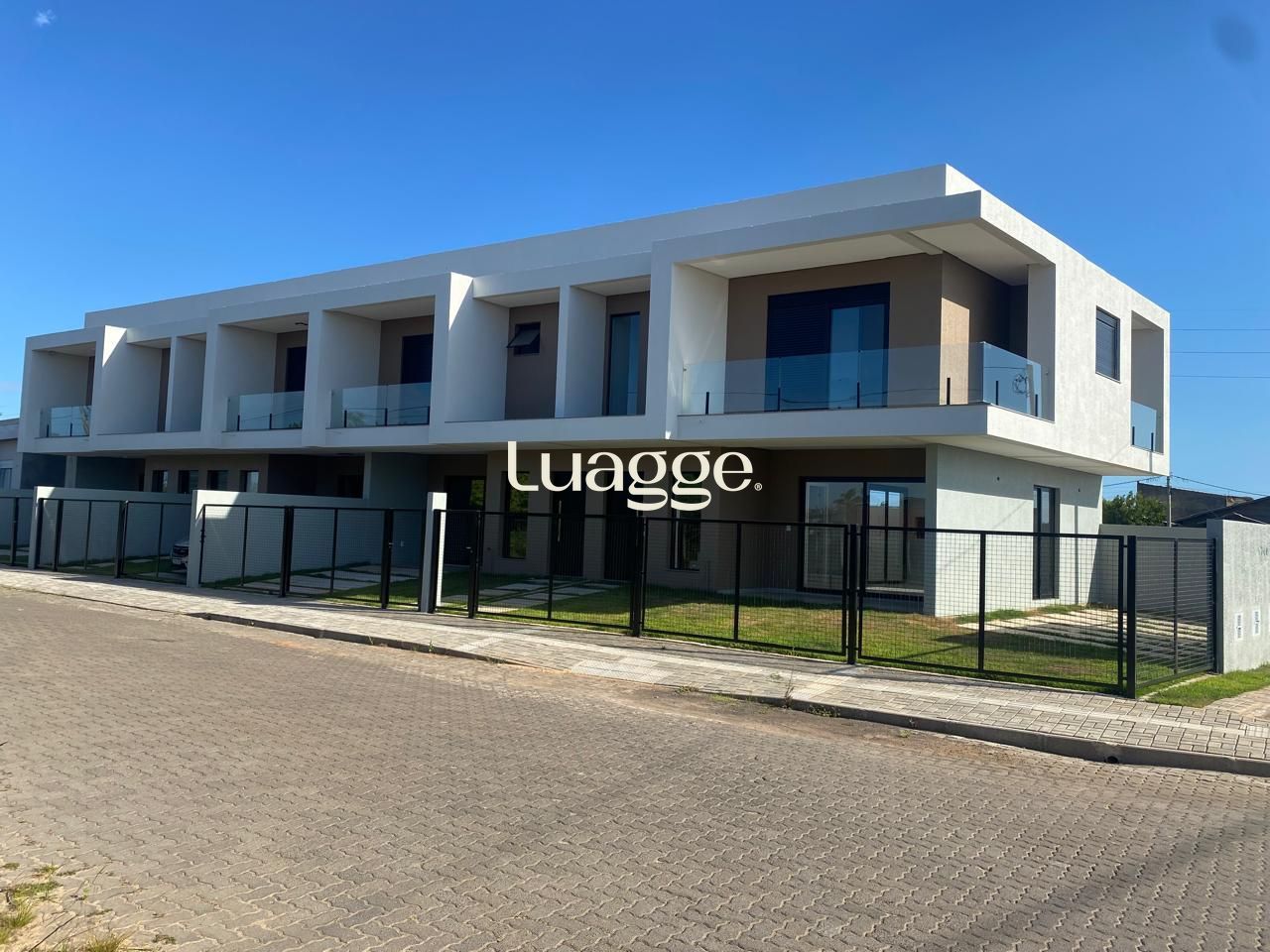 Casa à venda com 3 quartos, 99m² - Foto 2