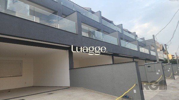 Casa à venda com 3 quartos, 195m² - Foto 3