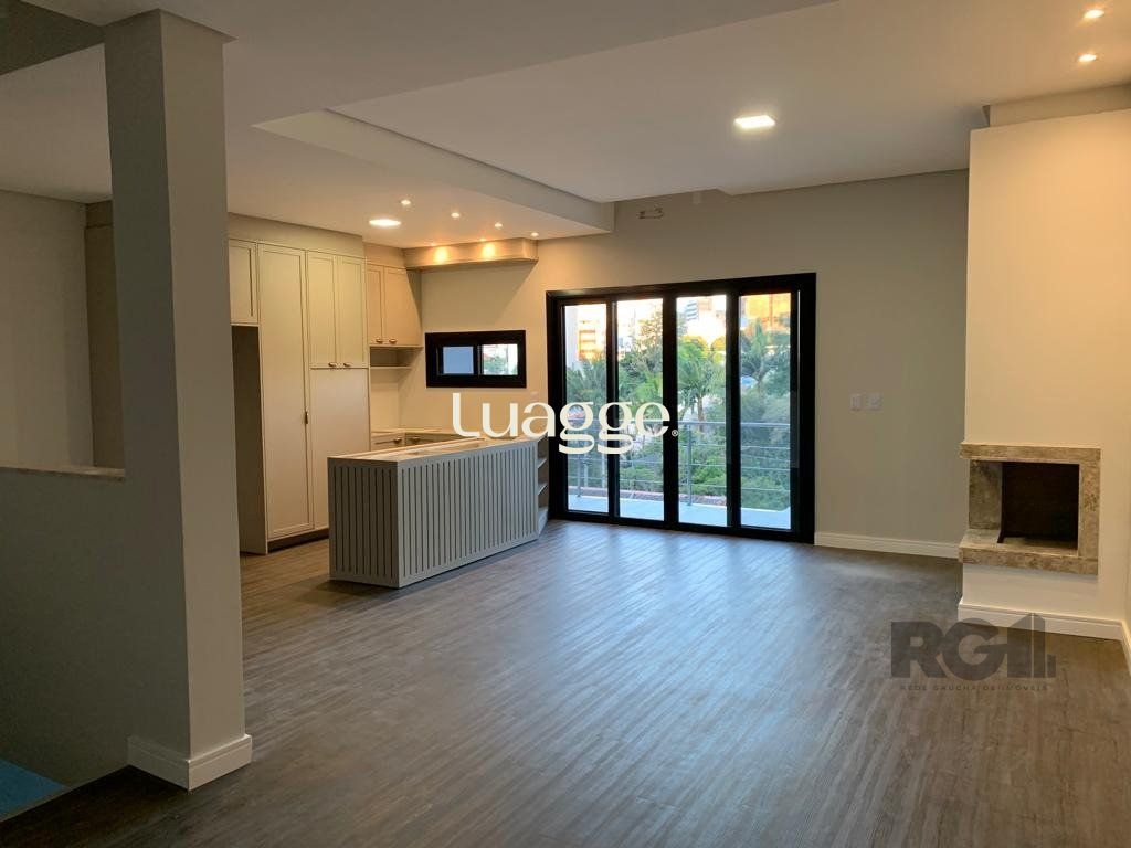 Casa à venda com 3 quartos, 234m² - Foto 5