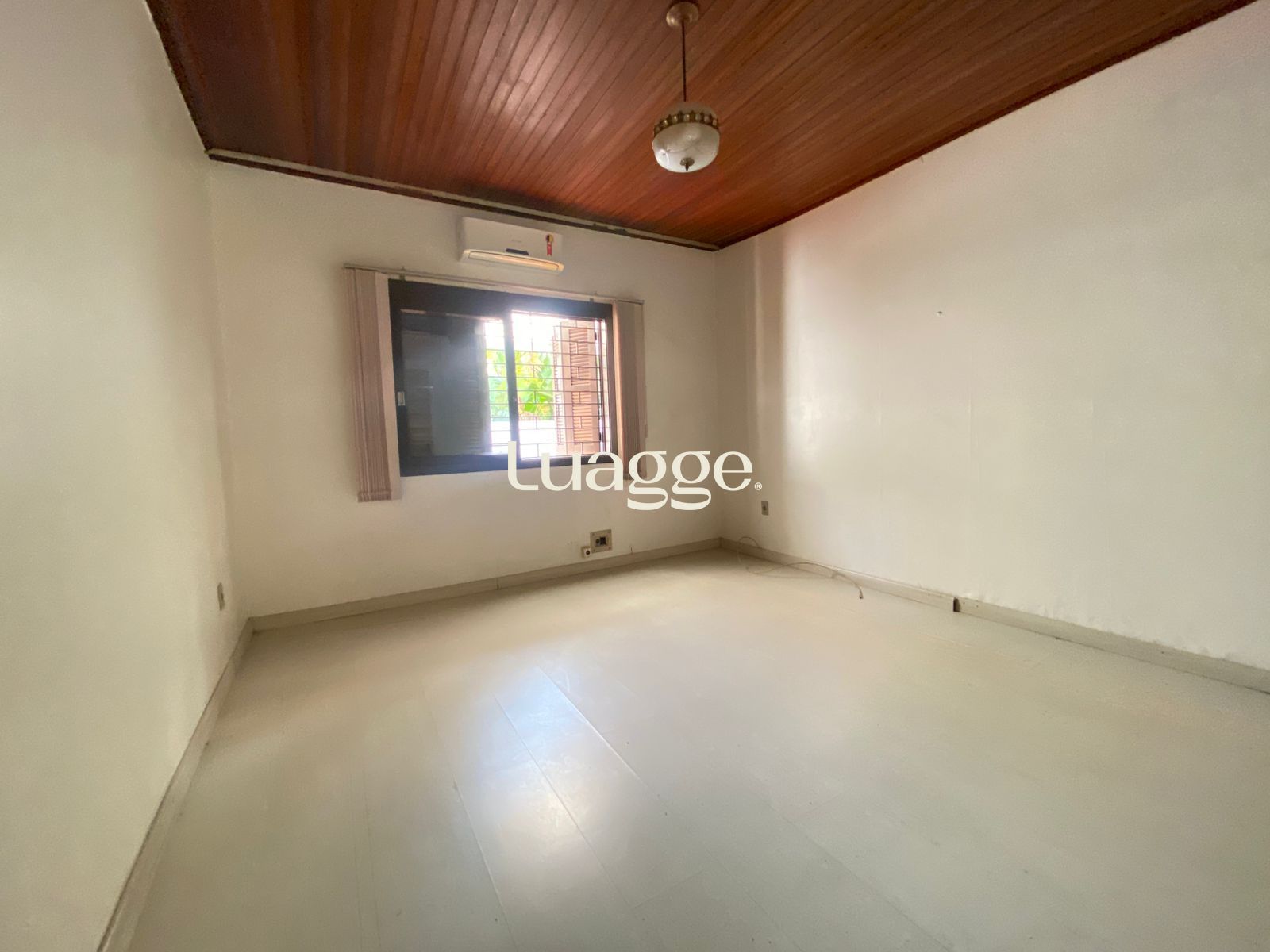 Casa à venda com 3 quartos, 222m² - Foto 8