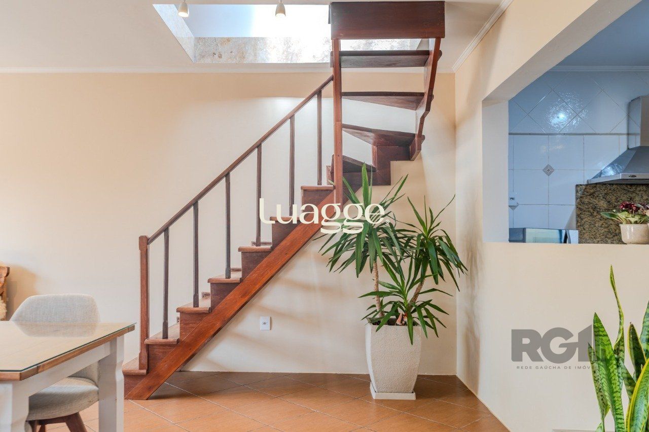 Casa à venda com 3 quartos, 216m² - Foto 7