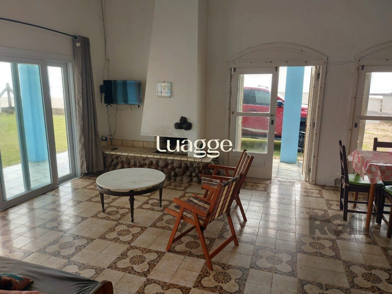Casa à venda com 5 quartos, 251m² - Foto 1