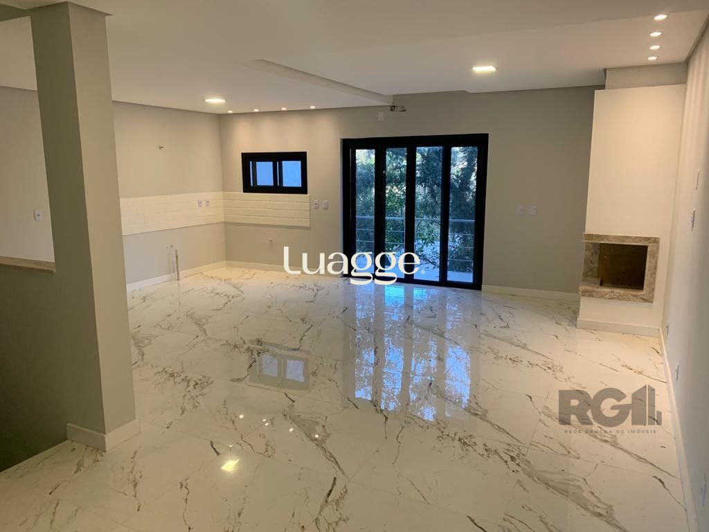 Casa à venda com 3 quartos, 234m² - Foto 8