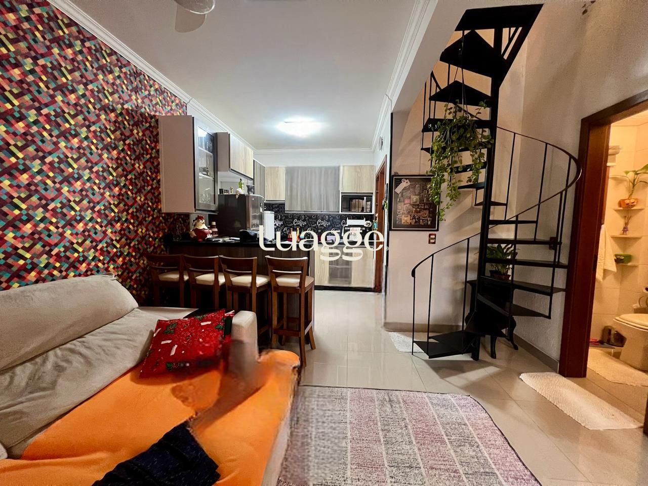 Casa de Condomínio à venda com 2 quartos, 76m² - Foto 1