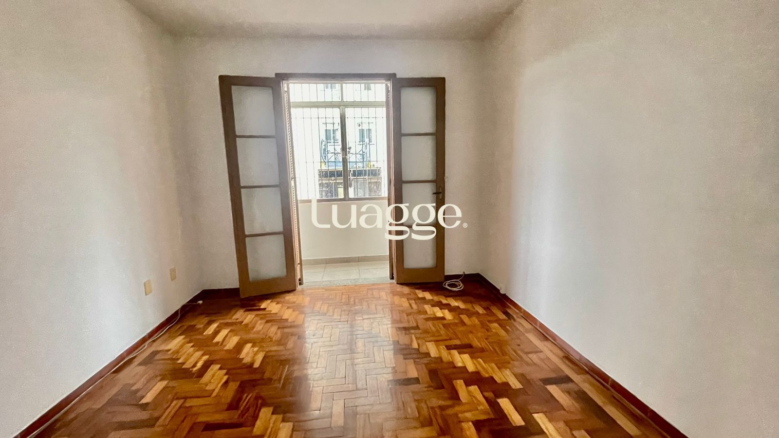 Apartamento à venda com 2 quartos, 75m² - Foto 9