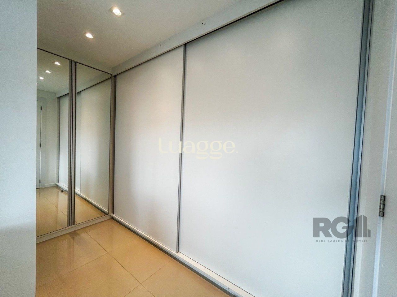 Apartamento à venda com 3 quartos, 97m² - Foto 13