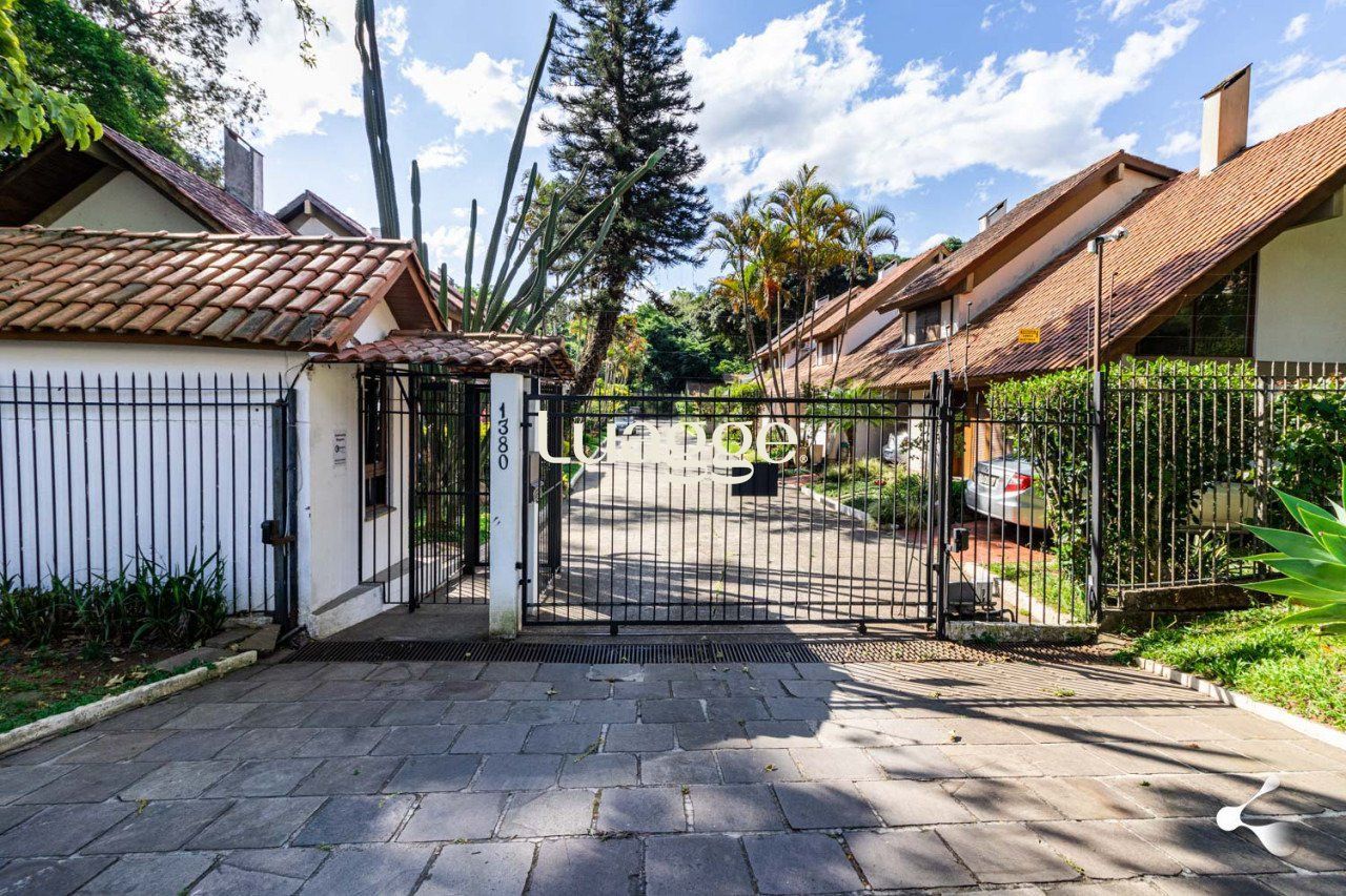 Casa de Condomínio à venda com 4 quartos, 233m² - Foto 51