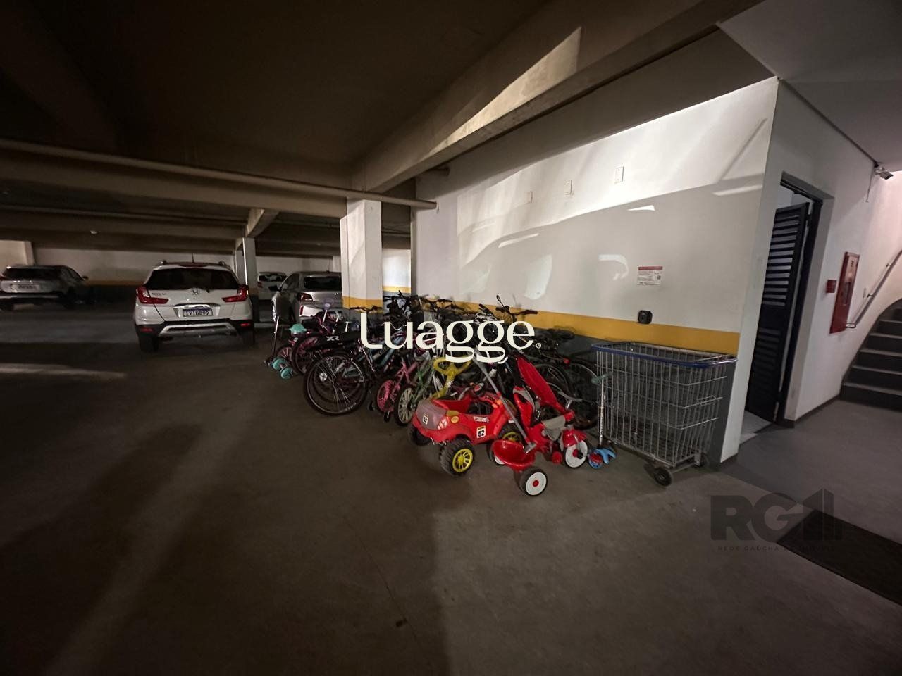 Apartamento à venda com 2 quartos, 69m² - Foto 28