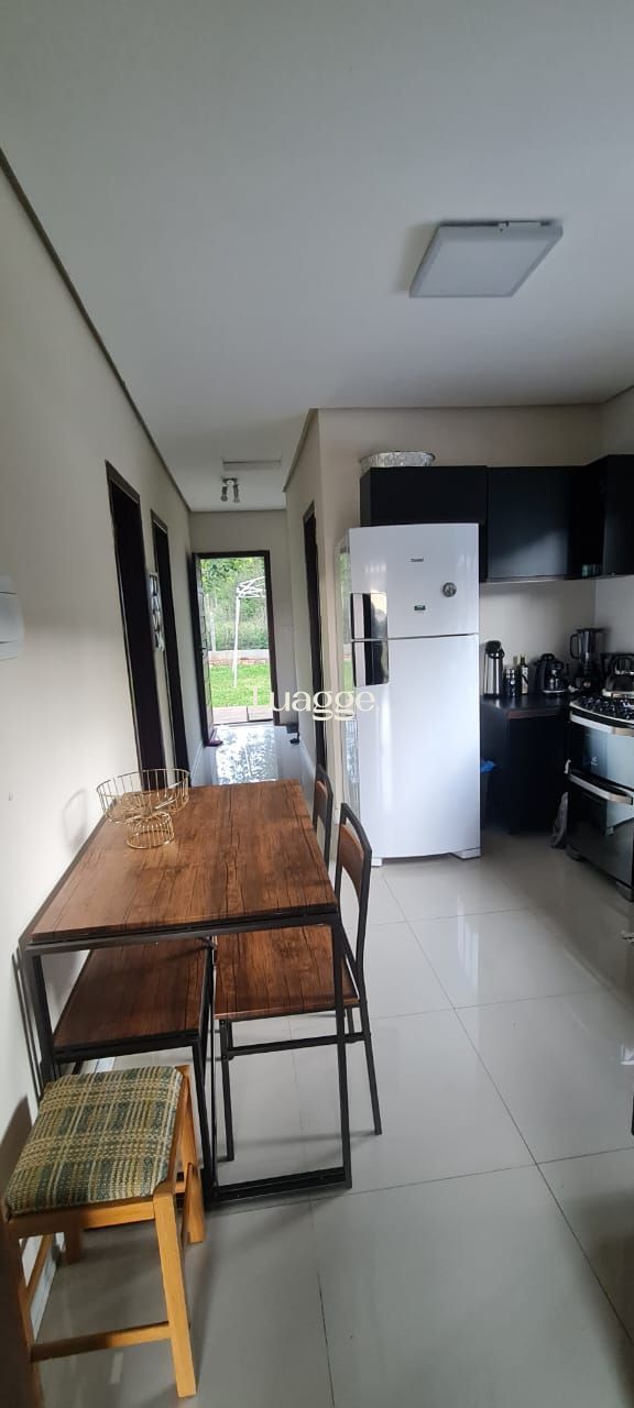 Casa à venda com 2 quartos, 64m² - Foto 14