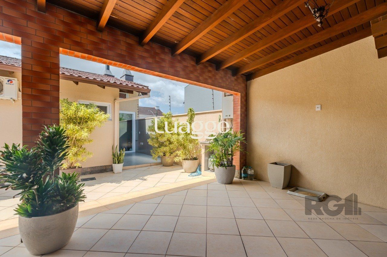 Casa à venda com 3 quartos, 216m² - Foto 26