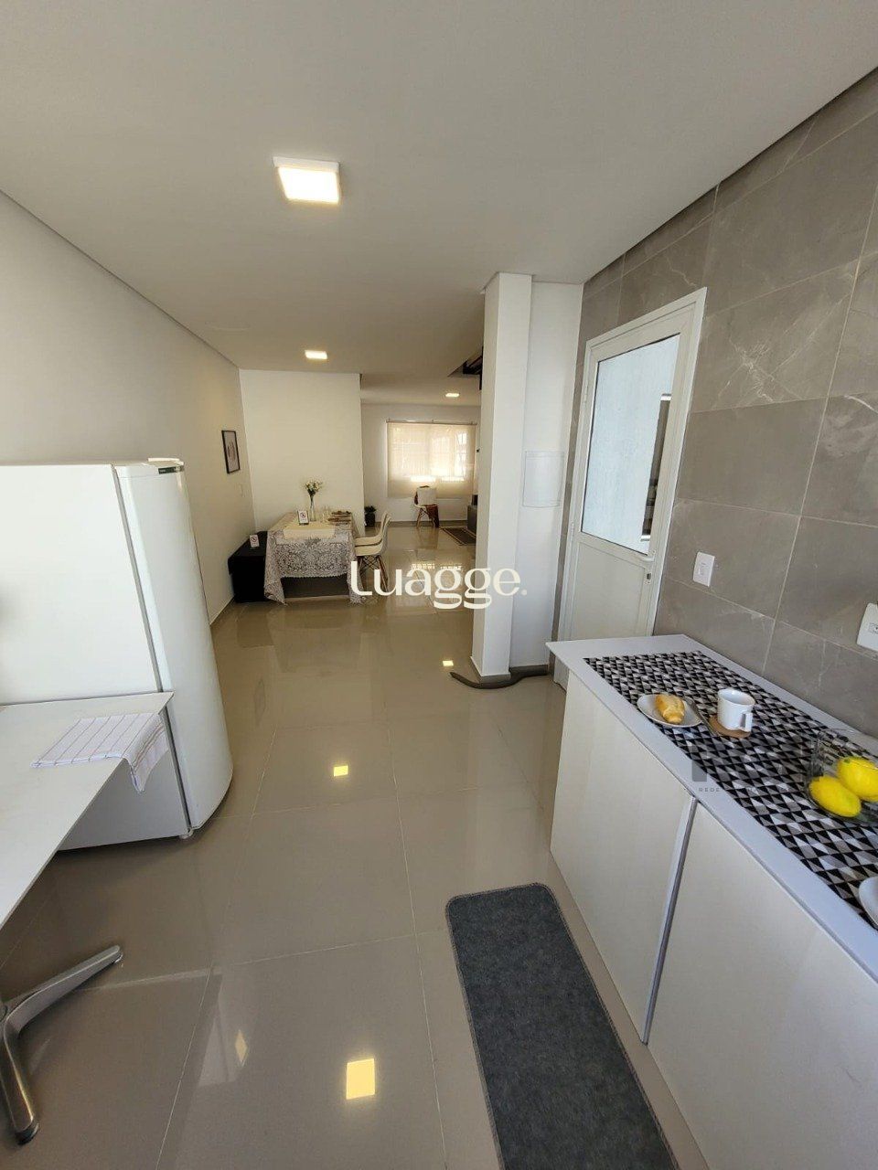Casa à venda com 3 quartos, 97m² - Foto 18