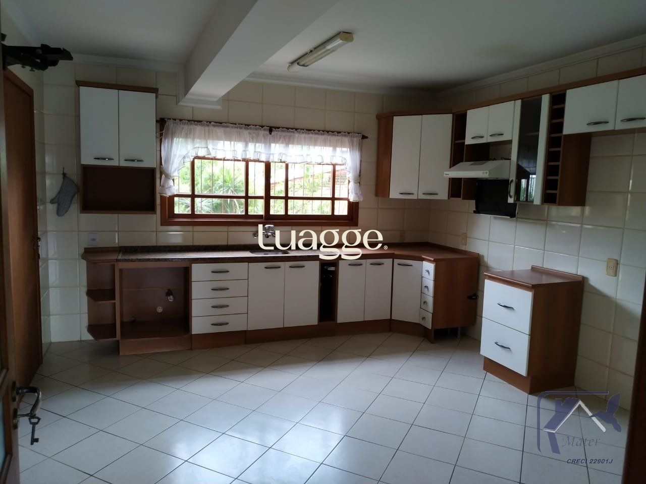 Casa à venda com 3 quartos, 219m² - Foto 28