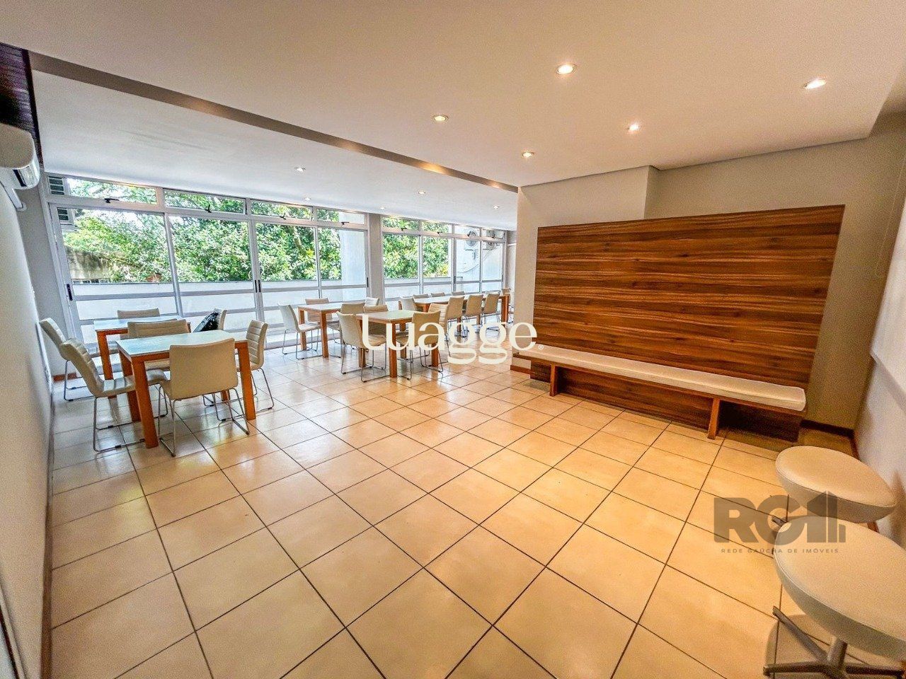 Apartamento à venda com 2 quartos, 56m² - Foto 31