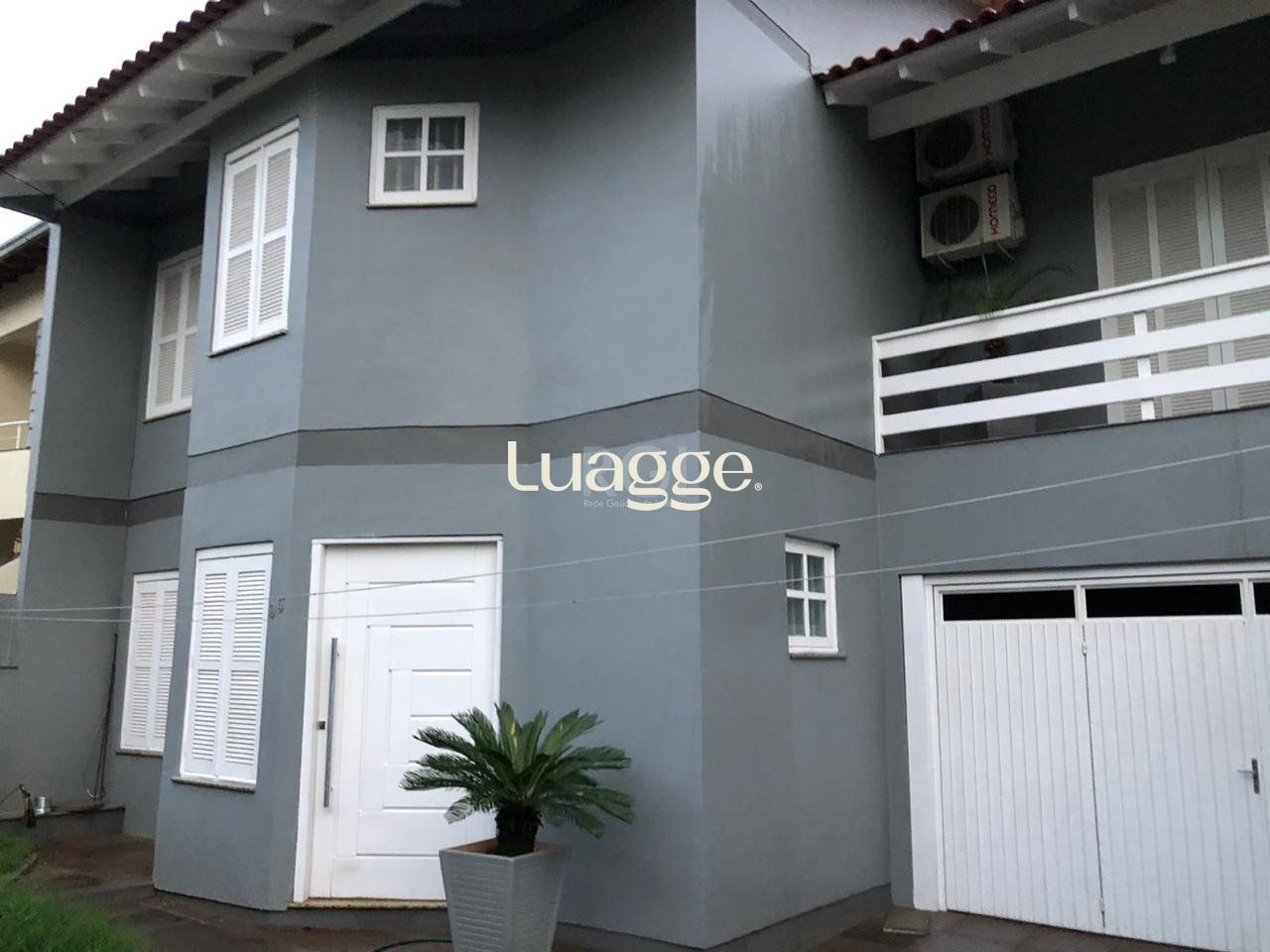 Casa, 3 quartos, 211 m² - Foto 1