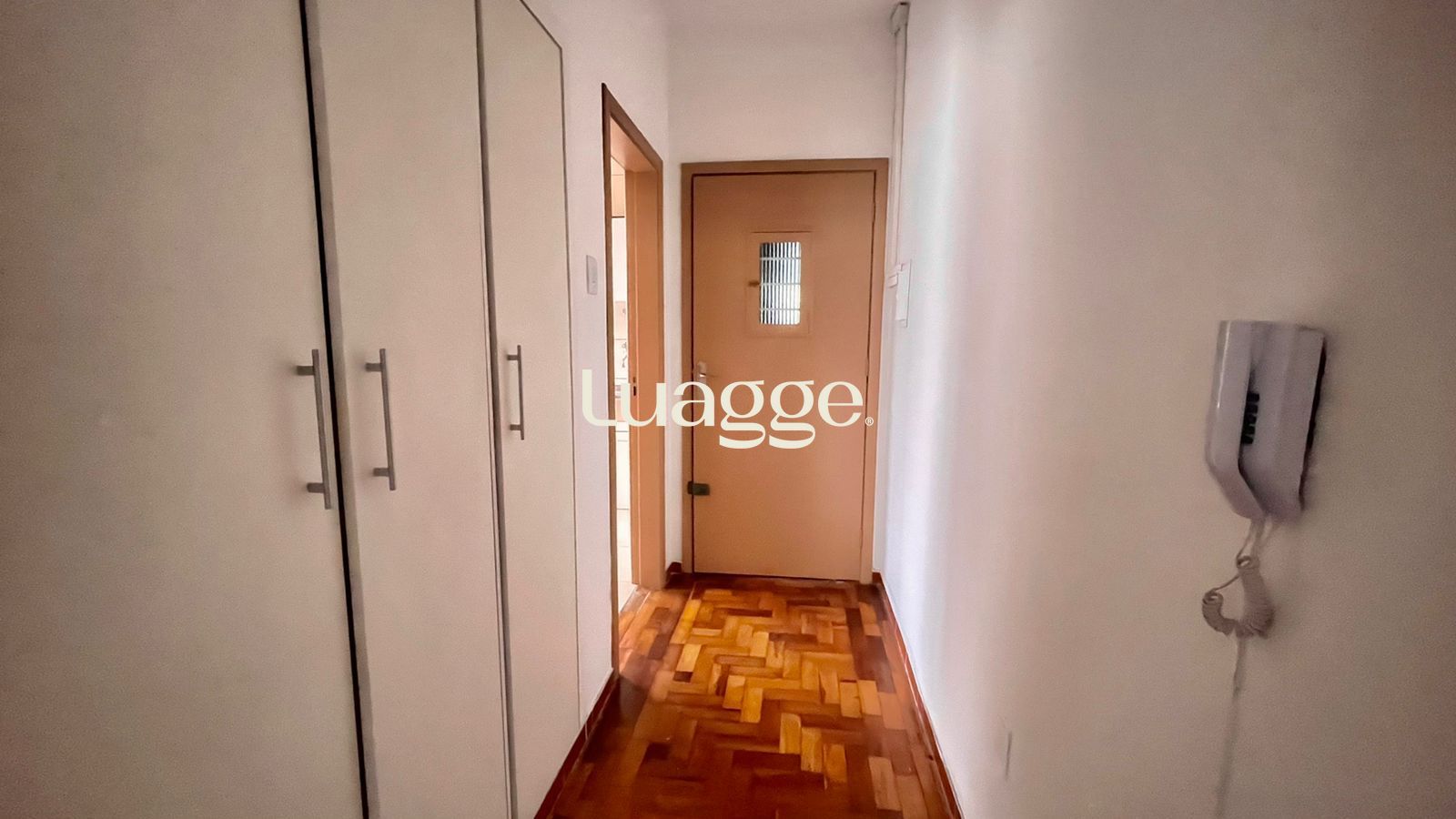 Apartamento à venda com 2 quartos, 75m² - Foto 4