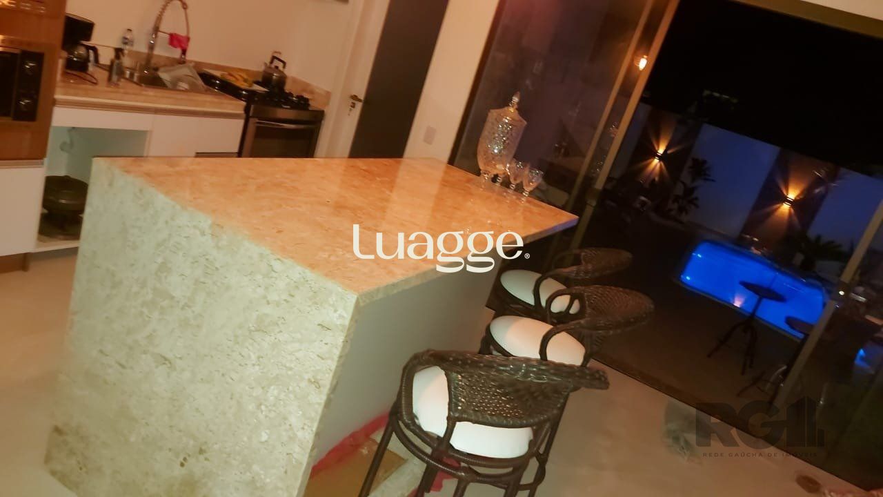 Casa à venda com 3 quartos, 212m² - Foto 14