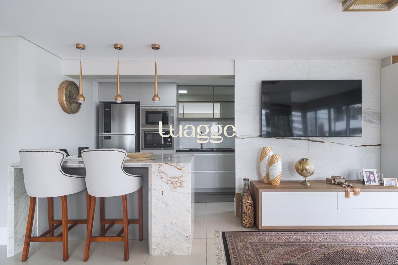 Apartamento à venda com 3 quartos, 111m² - Foto 3